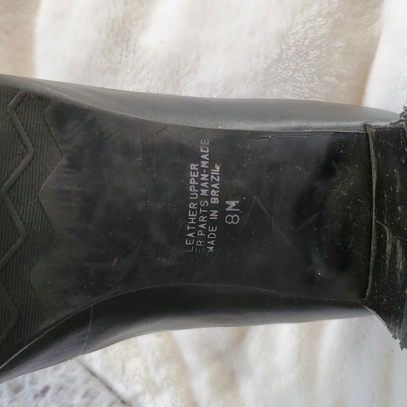 Shoes - Picture 3 of 3